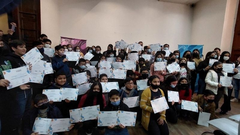 Alumnos recibieron certificados en robótica