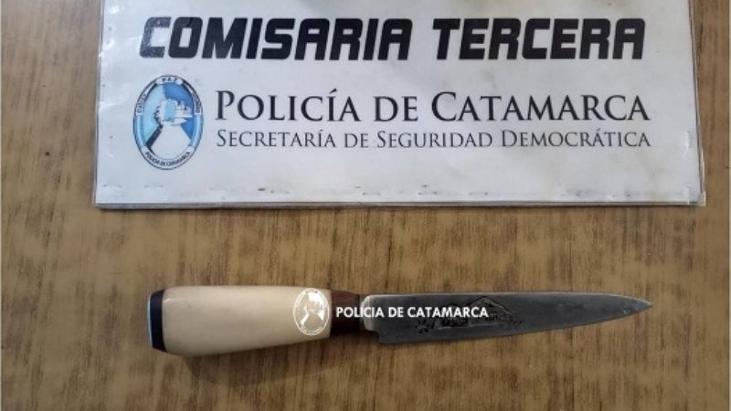 Redujo al ladrón que con un cuchillo quiso robarle