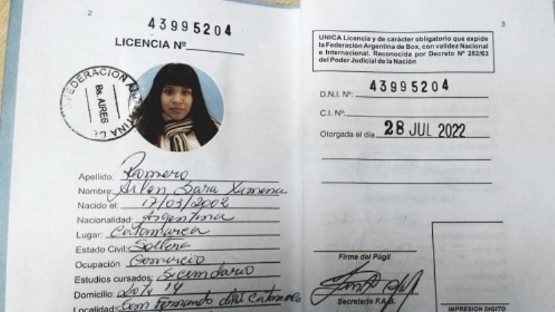 "La Monita" Ailen Romero con licencia profesional