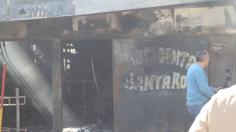 Voraz incendio destruyó un lubricentro en Valle Viejo