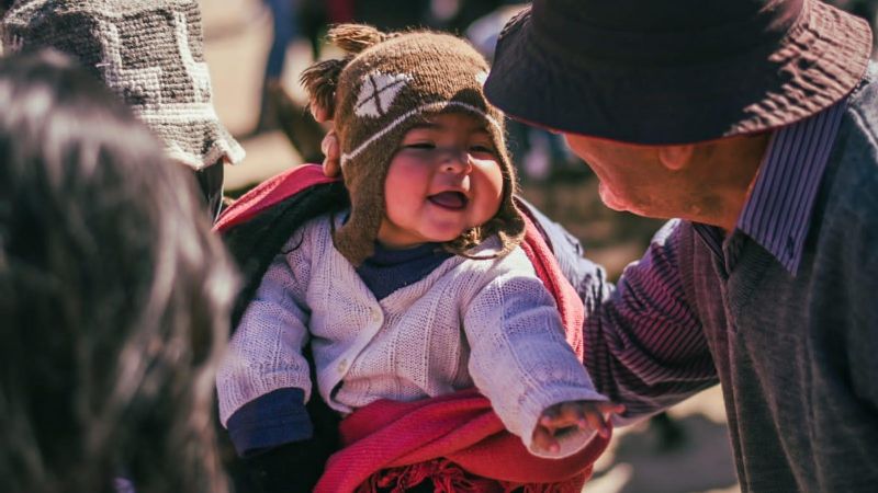 Jalil entregó instrumento legal de creación del Municipio Laguna Blanca