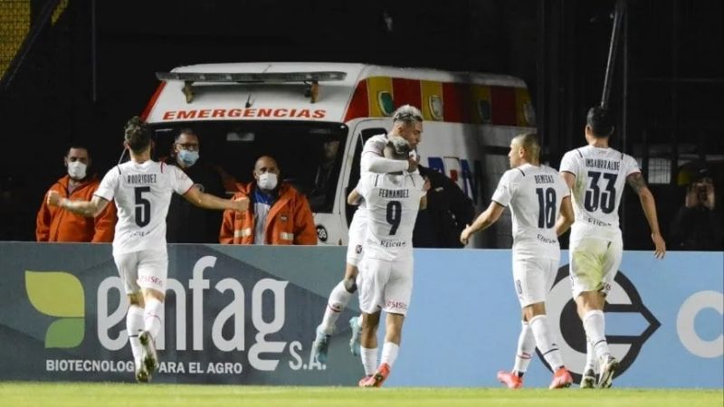 Independiente "revivió" goleando 3-0 a Colón