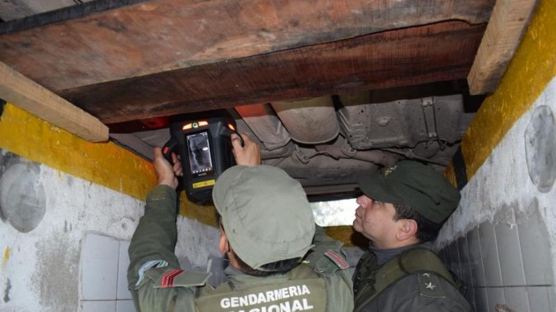 Una familia viajaba en un auto con más de 23 kilos de cocaína