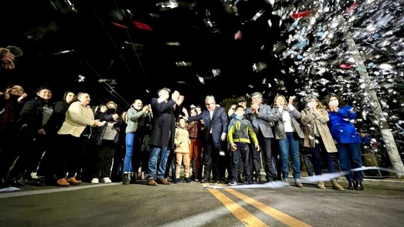 Jalil inauguró obras de iluminación y asfaltado