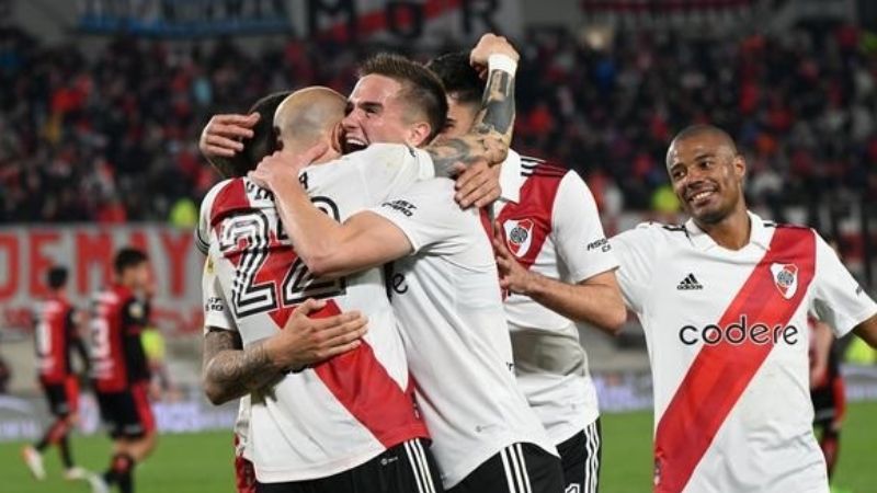 Show Monumental: 4-1 de River a Newell's