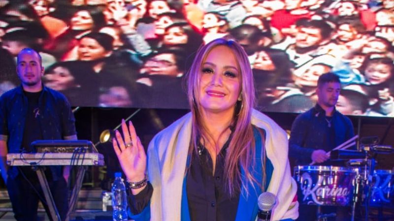 Karina hizo explotar con su música la plaza de Tinogasta