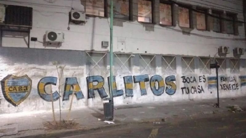 Pintadas para recibir a Tevez como DT de Central