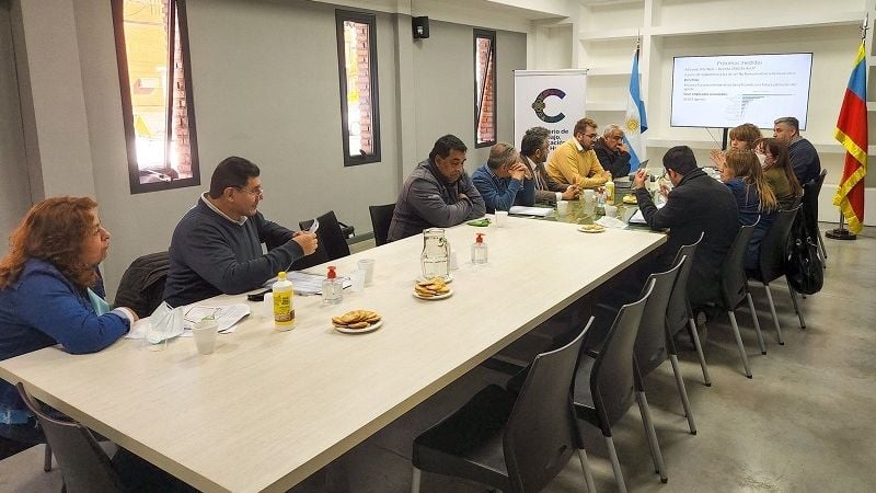 Inició el diálogo con los gremios por el segundo semestre