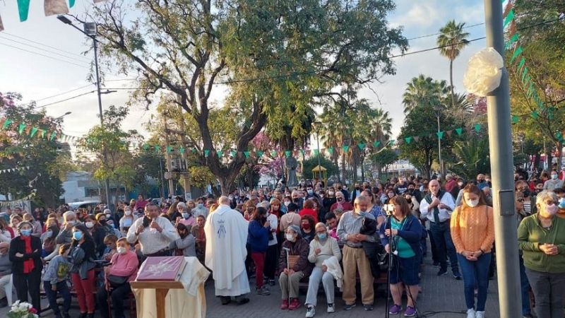 Una gran cantidad de fieles honró  a San Roque en La Chacarita