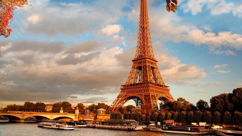 ¿Qué atractivos puedo visitar en París?