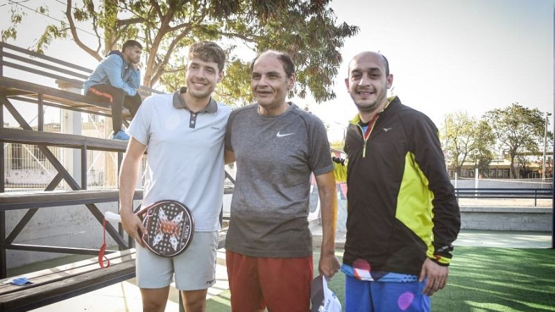 Agustín Tapia estuvo de visita en el Polideportivo 250