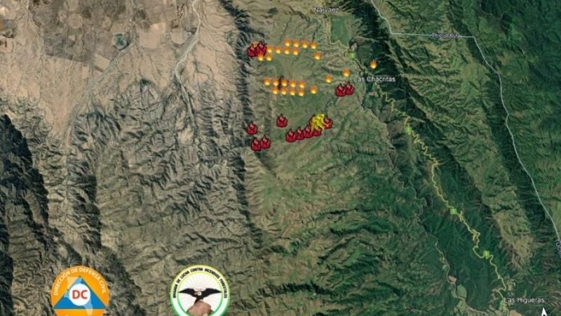 Incendio en Ambato: lograron contener las llamas en algunos sectores