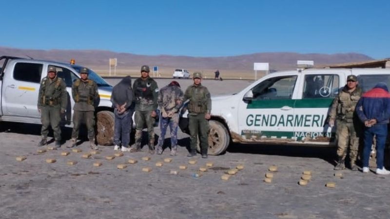 Narcos intentaron huir por las Salinas Grandes y quedaron empantanados