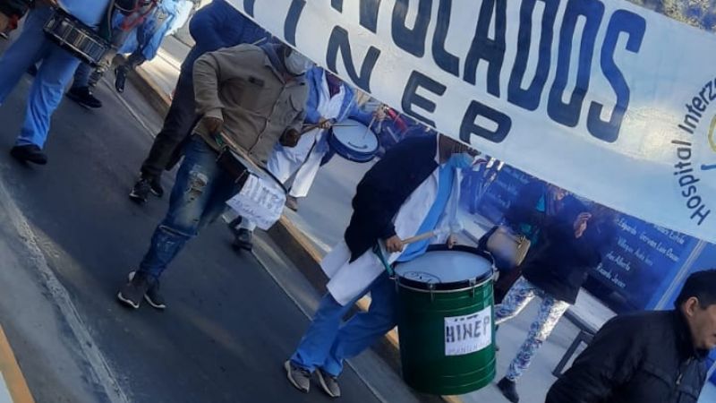 Masiva protesta de autoconvocados de la salud
