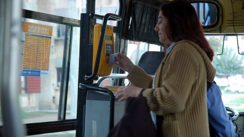 Beneficiarios de ANSES acceden a un 55 % de descuento en transporte público