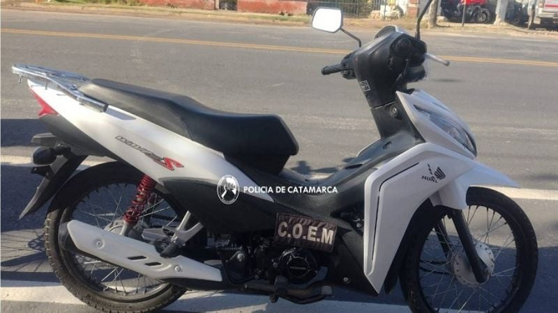 Circulaba en una moto robada