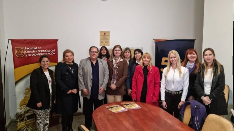 Convenio entre la Facultad de Económicas y la UNLAR