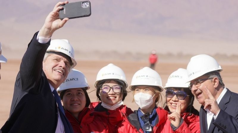 El Presidente recorrió el proyecto minero de litio Tres Quebradas