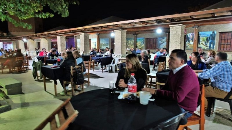 Sigue la peña estable de la Casa de la Puna