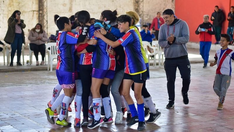 Evita: Se definió el Futsal Femenino; hoy el Ajedrez