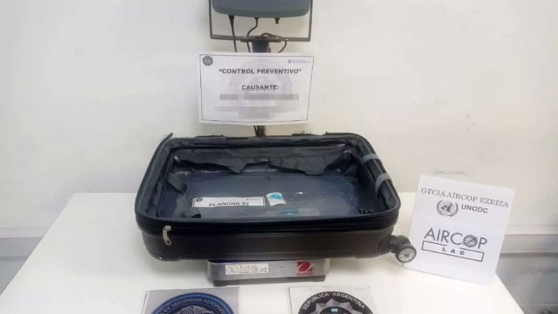 Fue detenido al intentar viajar a Barcelona con 24 kilos de cocaína