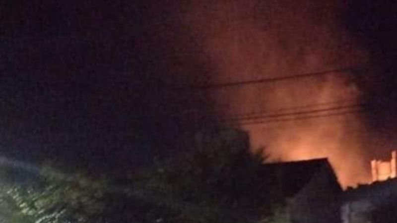 Explotó una garrafa y desató un incendio