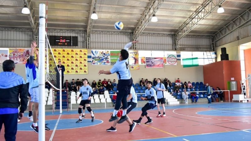 La Paz y Pomán en Vóley Masculino Sub 15 y Sub 17