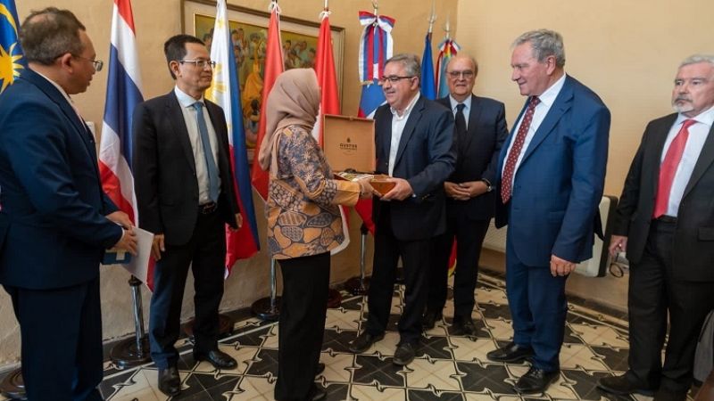 Jalil y Dusso recibieron a Embajadores Asiáticos