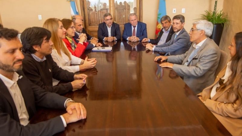 YPF y CAMYEN firman acuerdo por proyecto conjunto de Litio