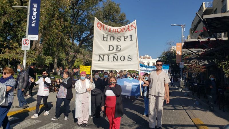 Masivo reclamo de Salud