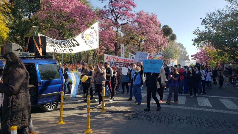 Masivo reclamo de Salud