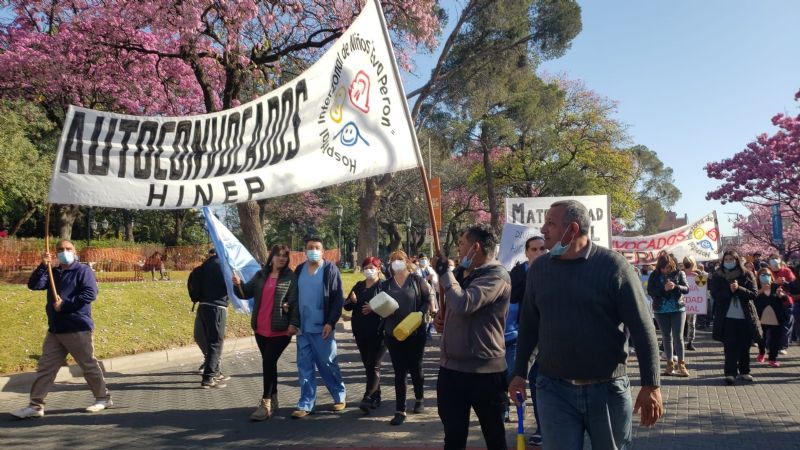 Masivo reclamo de Salud