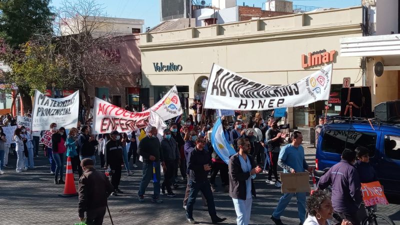 Masivo reclamo de Salud