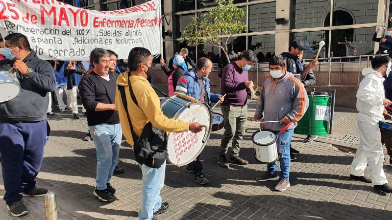 Masivo reclamo de Salud
