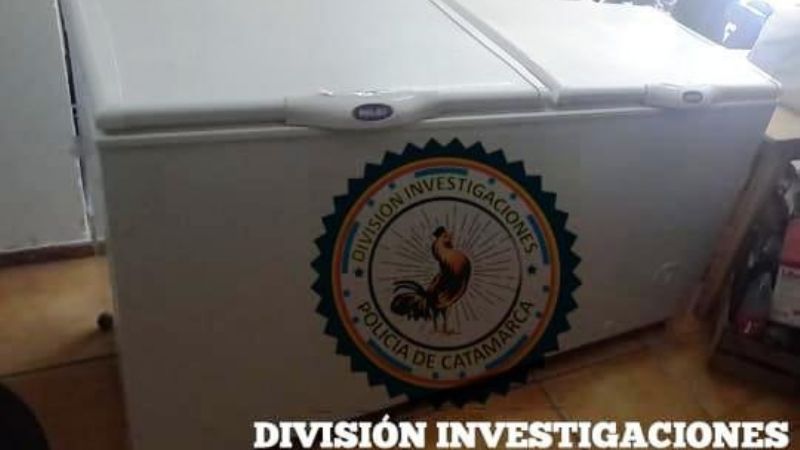 Le robaron el freezer pero los policías lo recuperaron