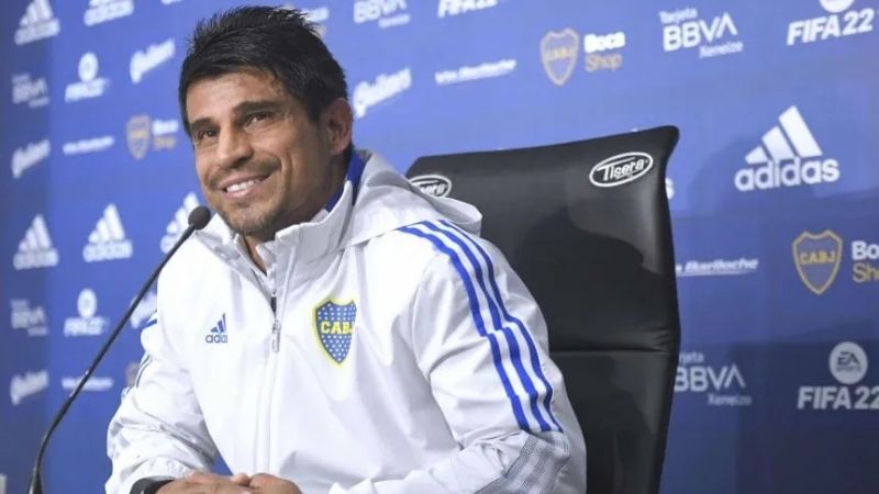 Ibarra llamó a una sorpresiva conferencia de prensa