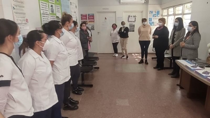 Reconocimiento a enfermeras que se capacitaron en vacunación