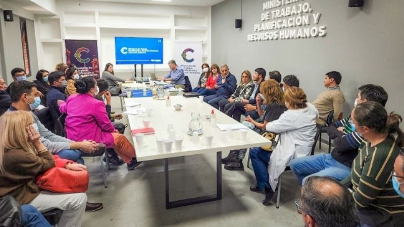 Anuncio oficial de las mejoras para los trabajadores estatales