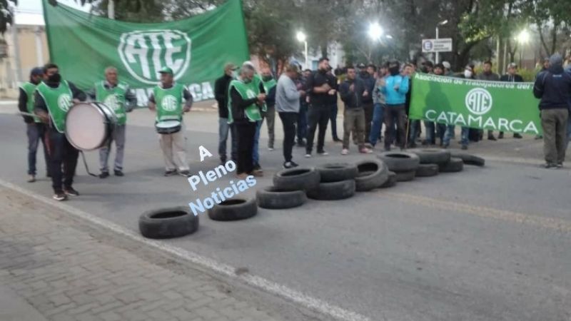 Protesta de municipales en Bañado de Ovanta