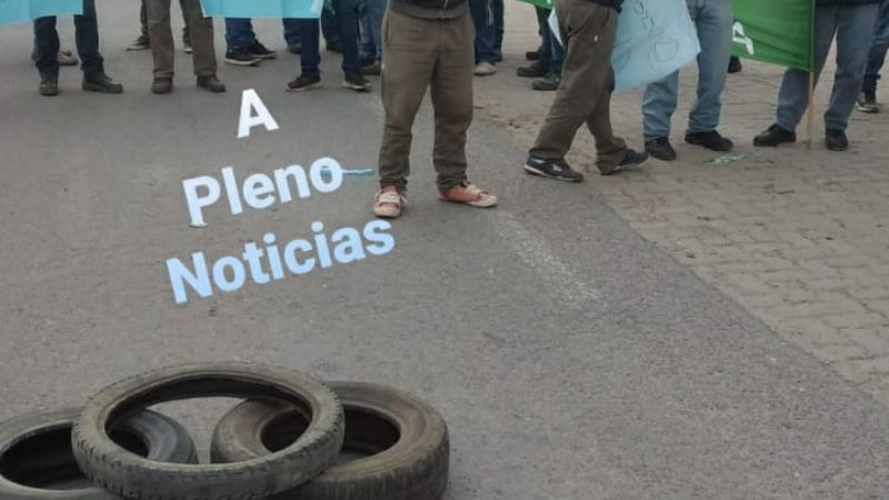 Protesta de municipales en Bañado de Ovanta