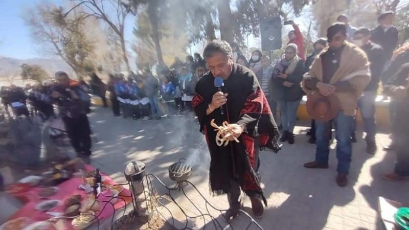 Homenaje a la Pachamama en la Escuela 78