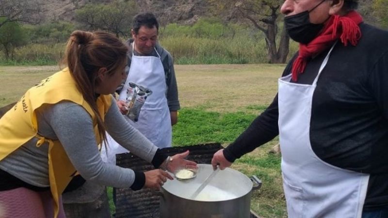 Fiesta de los niños junto a la Virgen en Banda de Varela