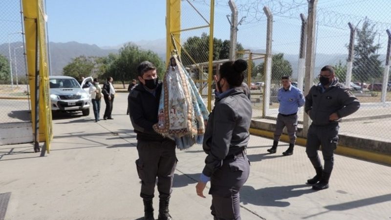Con la visita de la Virgen del Valle se inició la novena en Miraflores