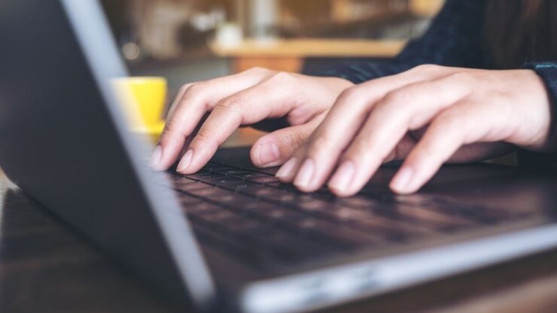 El Gobierno lanza un plan para generar más empleo tecnológico