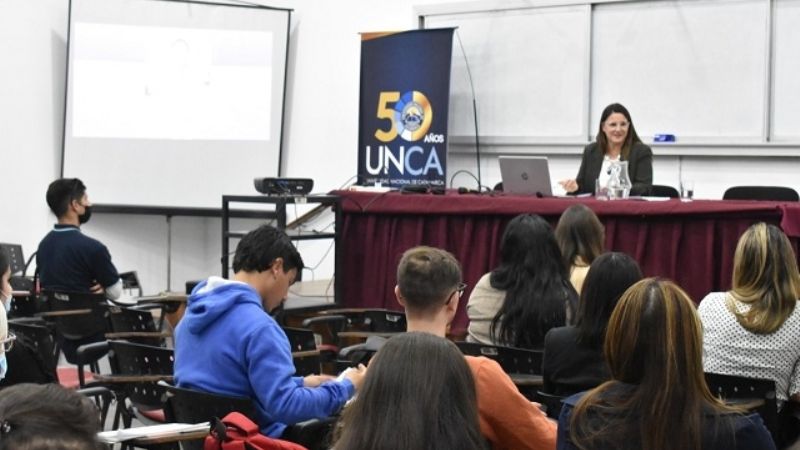 Capacitación para agentes de la UNCA