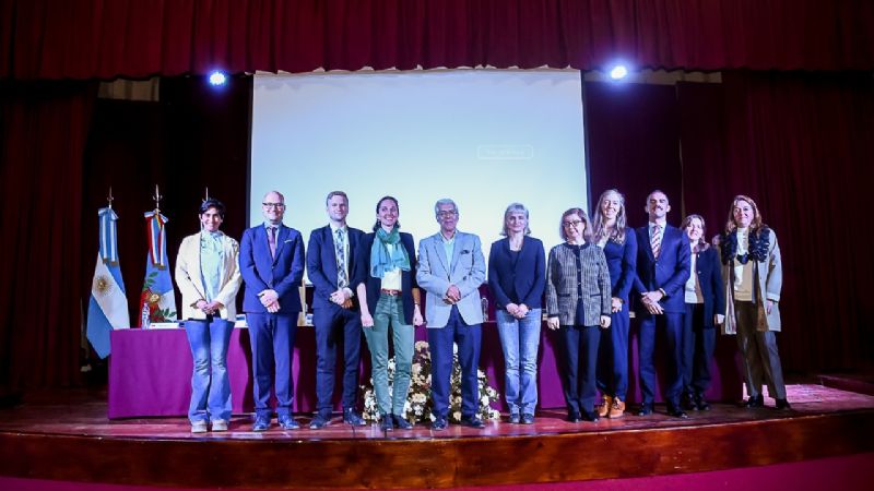 Conversatorio en UNCA sobre La Unión Europea y las prioridades y desafíos
