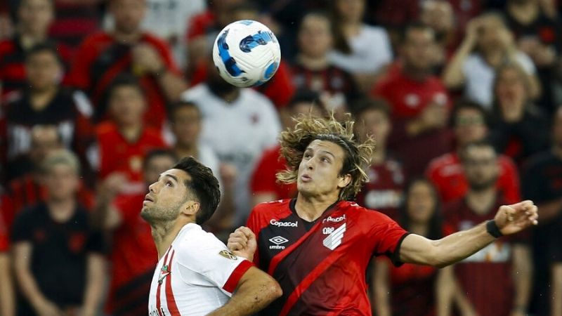 Estudiantes empató 0 a 0 de visitante con Paranaense