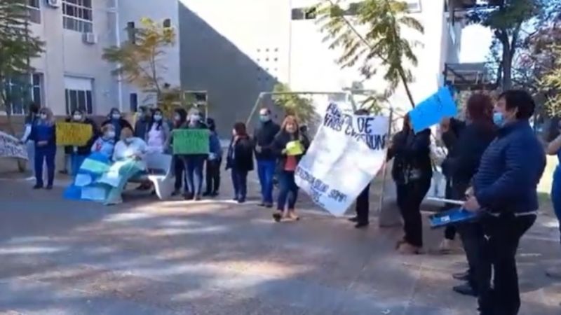 Abrazo simbólico al Hospital de Niños