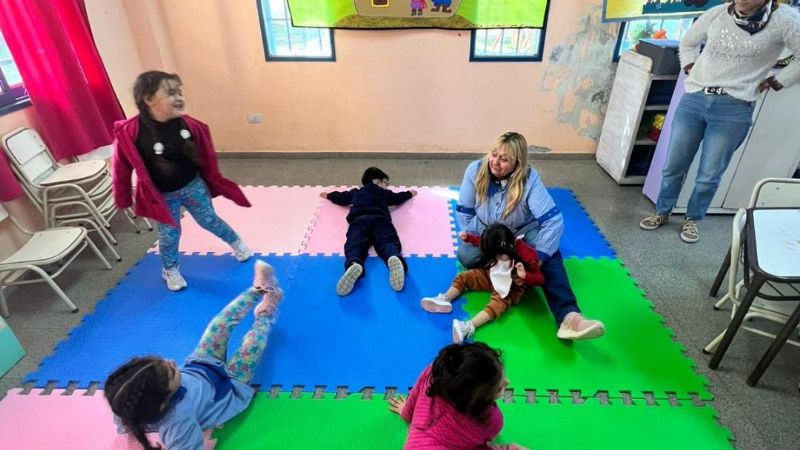 Educación entregó mobiliario y rincones de juegos a instituciones educativas de Fray Mamerto Esquiú