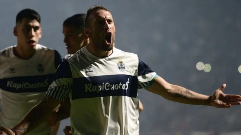 Gimnasia es el único escolta del líder, Atlético Tucumán